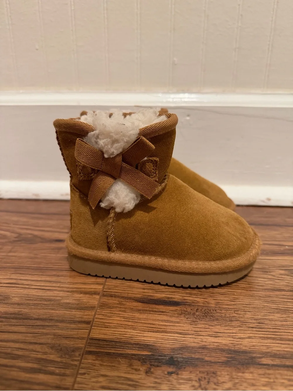 Koolaburra Kids Chestnut Brown Suede Shearling Bow Boots